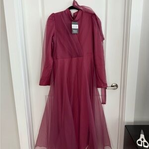 Elegant Pink Long-Sleeve Dress